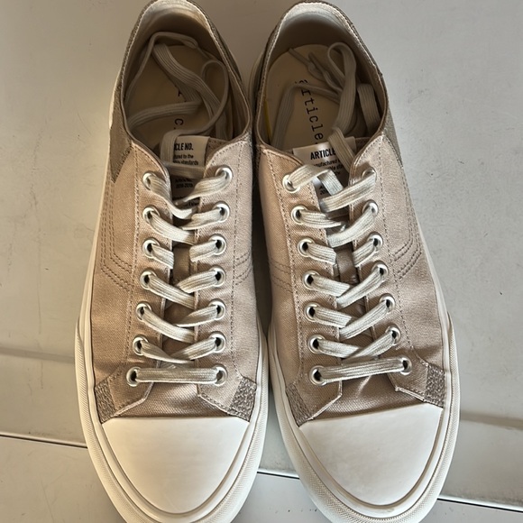 Article NO. 1007 Sneakers. Tan with shades of brown and cream. - Picture 2 of 8
